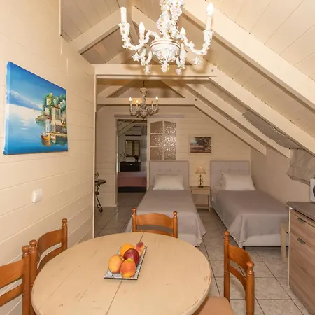 Tsolakis & 2* Лаганас