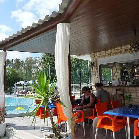 Tsolakis & Апарт-отель Лаганас