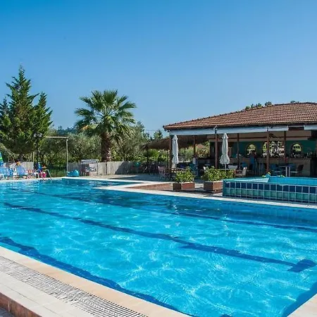 Апарт-отель Tsolakis &