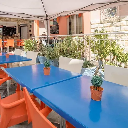 Tsolakis & Лаганас