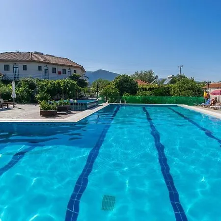 Tsolakis & Апарт-отель Лаганас