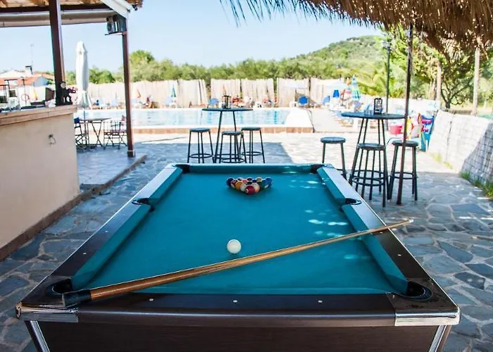 Tsolakis & 2* لاغاناس