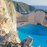 Tsolakis & Lejlighedshotel Laganas