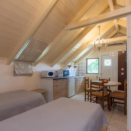 Tsolakis & Aparthotel