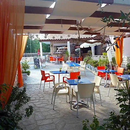 Aparthotel Tsolakis & Laganas