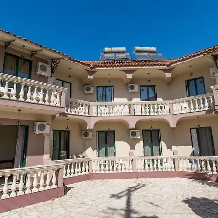 Tsolakis & Aparthotel Laganas