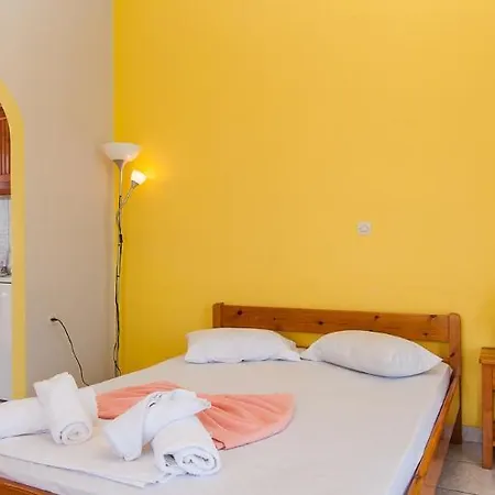 Tsolakis & Aparthotel