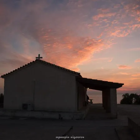 Tsolakis & Laganas