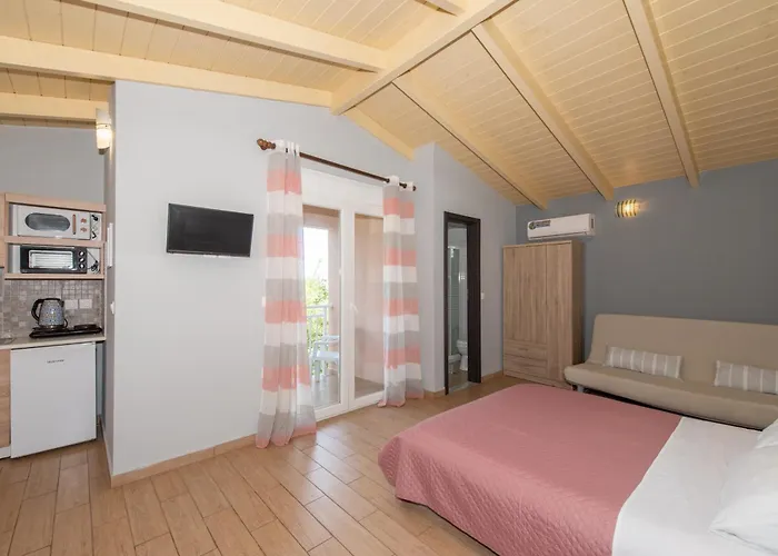 Tsolakis & 라가나스