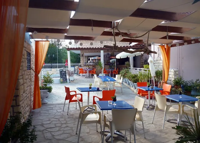 아파트호텔 Tsolakis & 2*