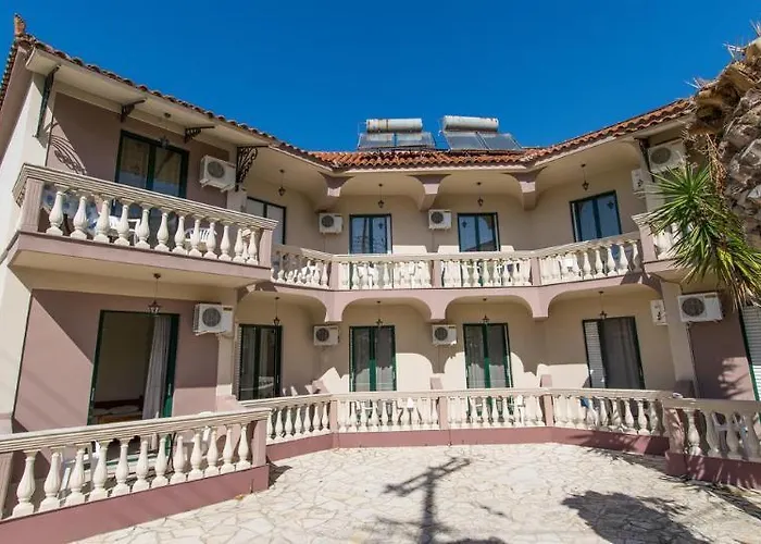 Tsolakis & 아파트호텔 라가나스